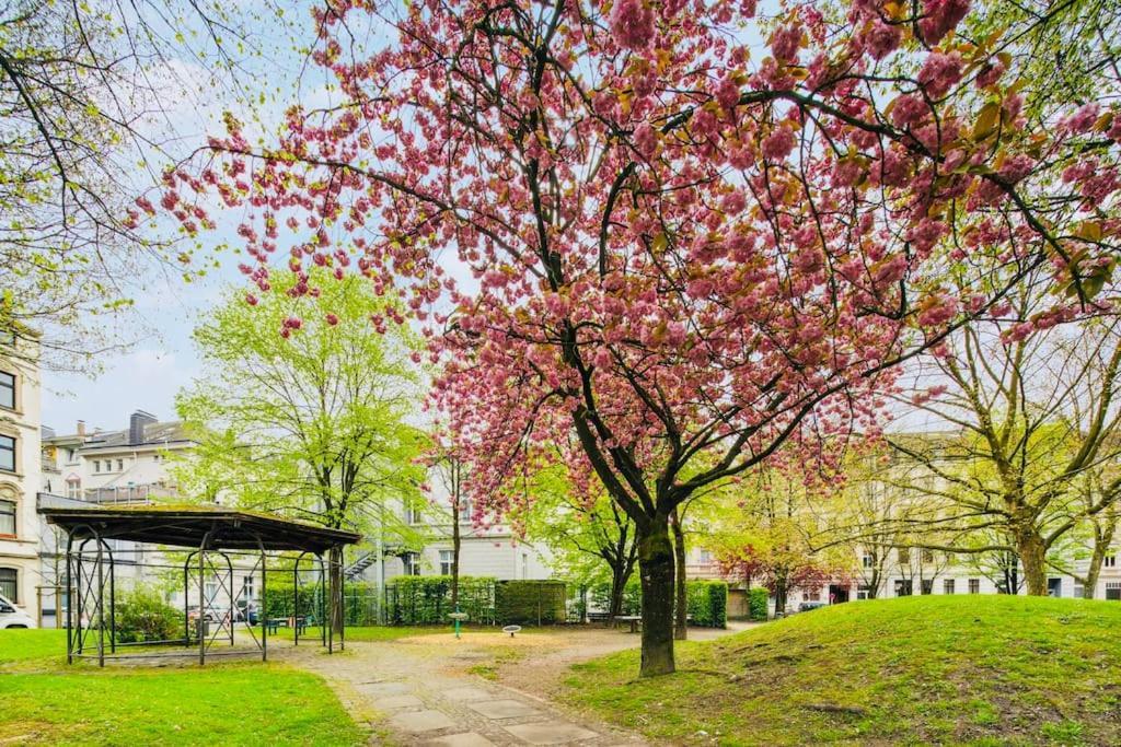 Wuppertaler Altbau-Traum Gutenberg - Naehe Dus & Dortmund & Koeln & Essen Apartment ภายนอก รูปภาพ
